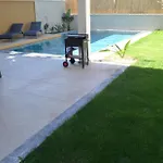 Sueper Lueks Havuzlu Merkezde * Çeşme