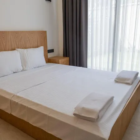 Villa Sueper Lueks Havuzlu Merkezde Çeşme